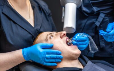 Which Is the Best Implantologist in South Delhi for Dental Implants?